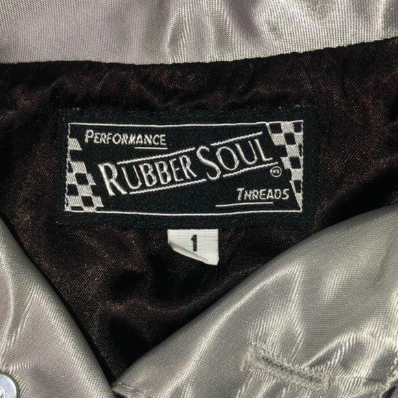 90s LA Vintage RUBBER SOUL Stylish Metallic Silver Satin Cropped Jacket. Size 1 - Picture 3 of 6